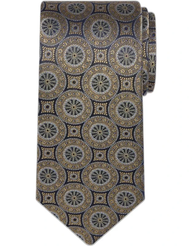 Reserve Collection Textured Medallion Tie