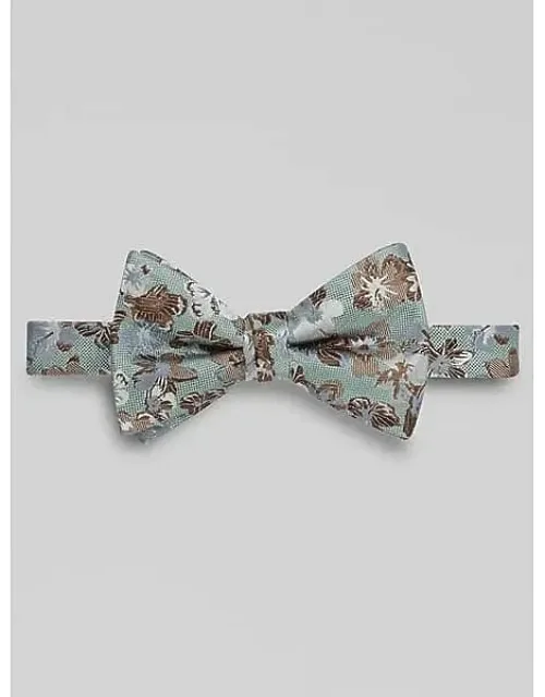 Floral Pre-tied Bow Tie With Striking Motif