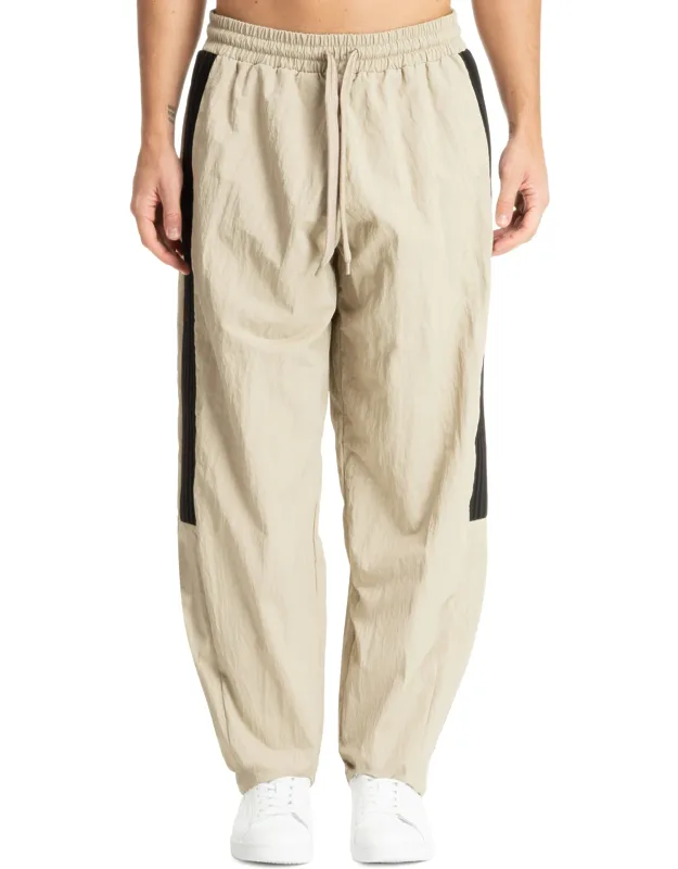 Sweatpants With Elasticised Waist And Pockets