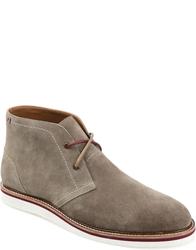 Keegan Plain Toe Chukka Boots