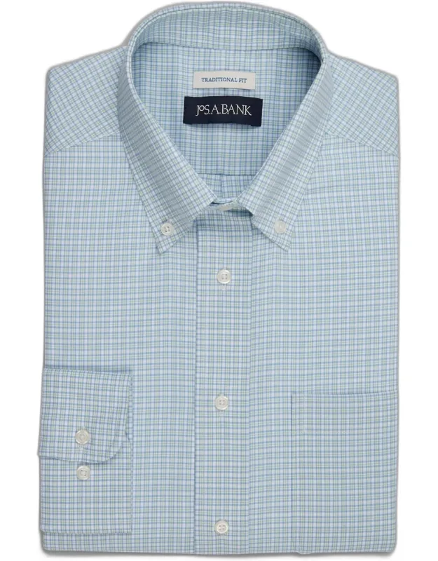 Traditional Fit Button-down Collar Plaid Dress Shirt