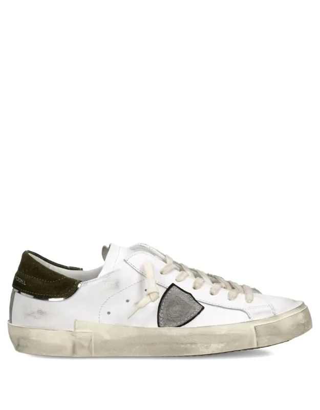 Flat Shoes With Distressed Detailing And Padded Collar