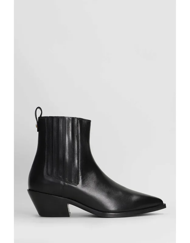Aurea Texan Ankle Boots