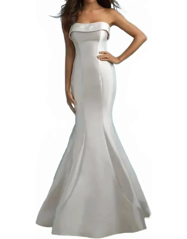 Sleeveless Wedding Dress
