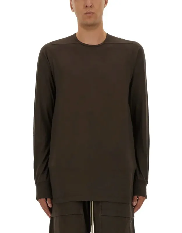 Long-sleeved T-shirt