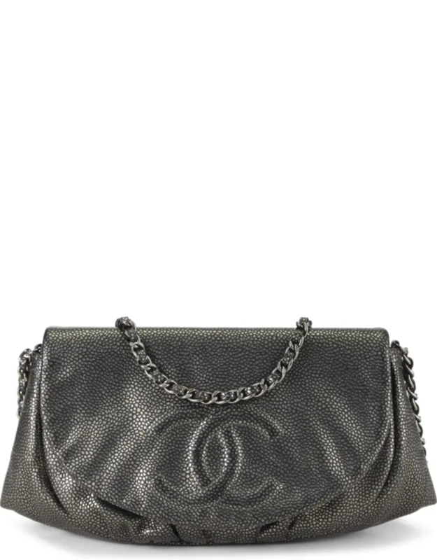 Half Moon Wallet On Chain