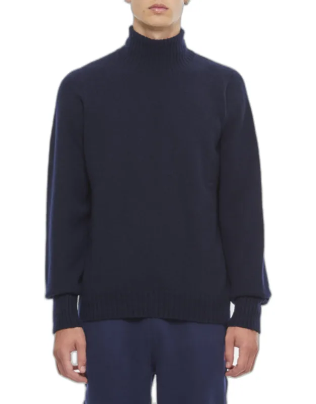 Turtleneck Sweater. Ribbed Collar, Cuffs, And Hem. Regular Fit.
