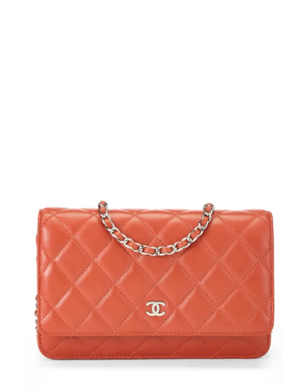 Classic Quilted Wallet On Chain