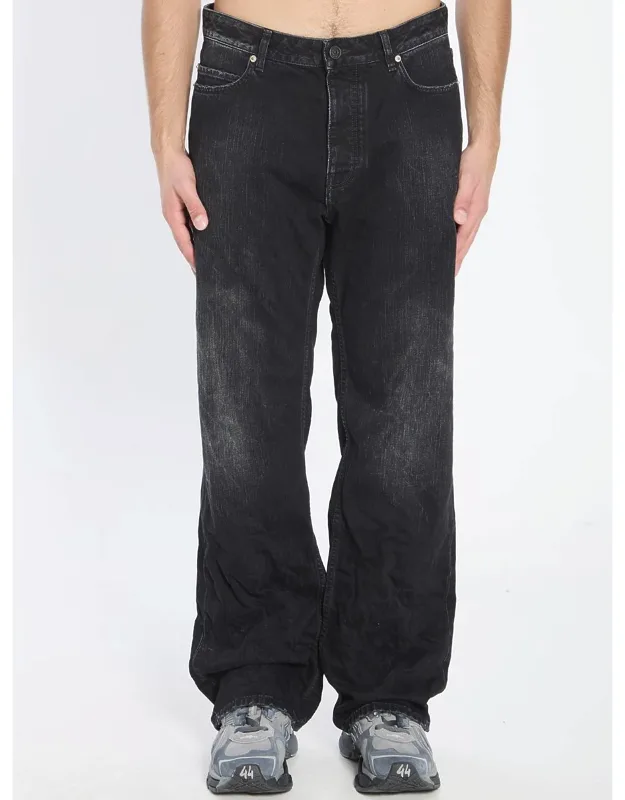 Distressed Relaxed Jeans