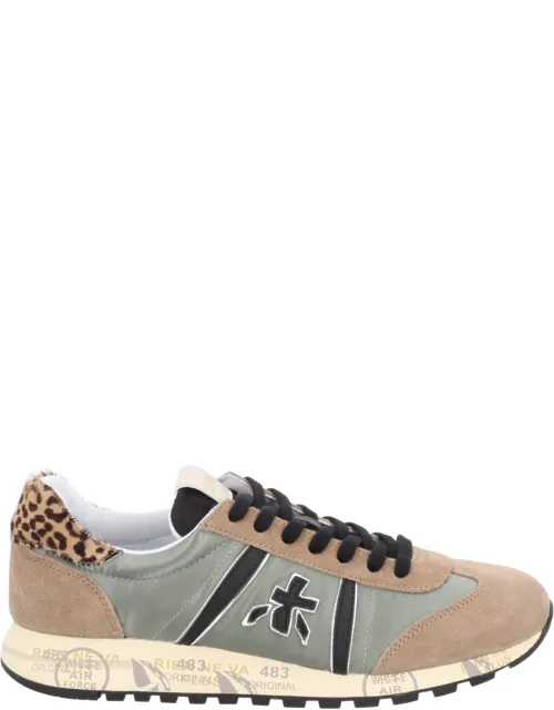 "lucyd Sneaker Made In Vietnam"