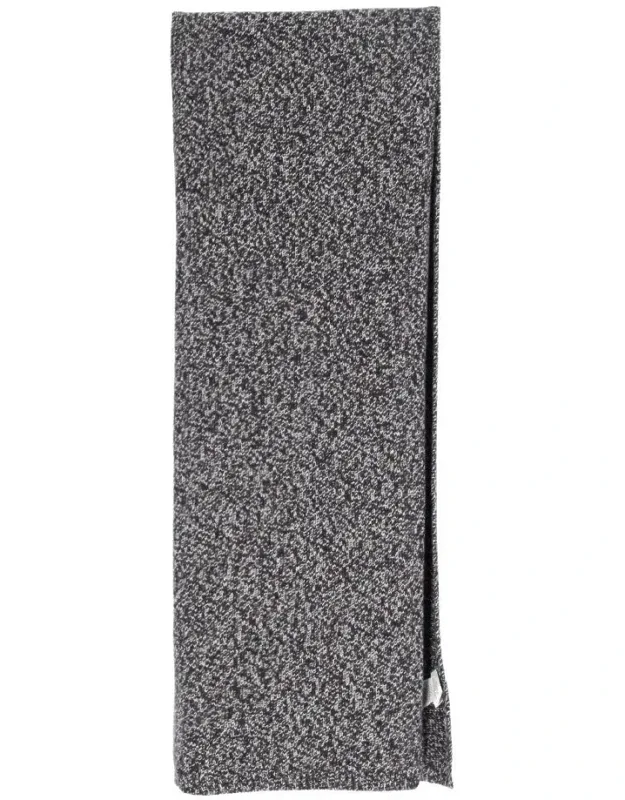 Woven Scarf With Dynamic Pattern