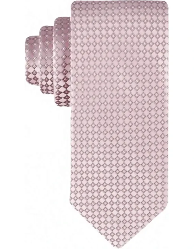 Christy Medallion Tie