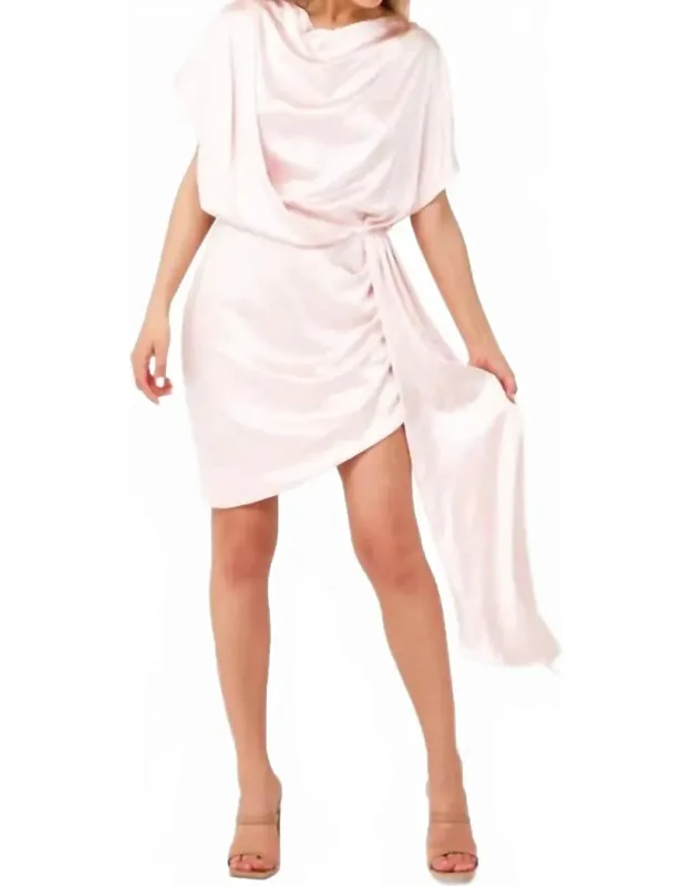 Soloman Mini Dress - A-line Silhouette, Mockneck